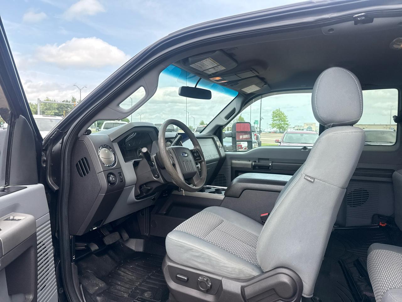 Ford F-250 SD XLT SuperCab 4WD 2012