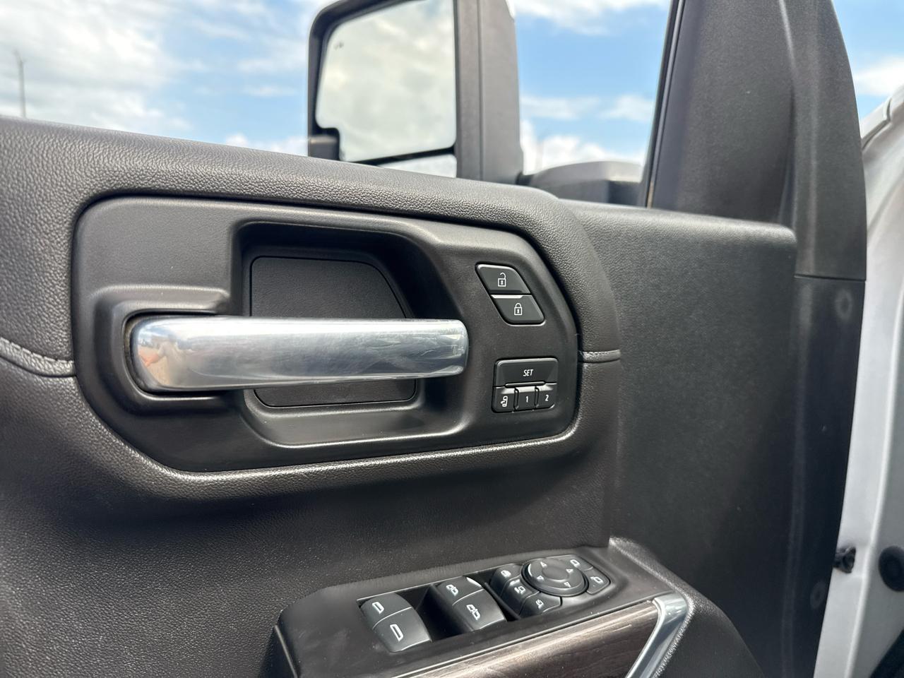 Chevrolet Silverado 3500HD LTZ Crew Cab 4WD 2020