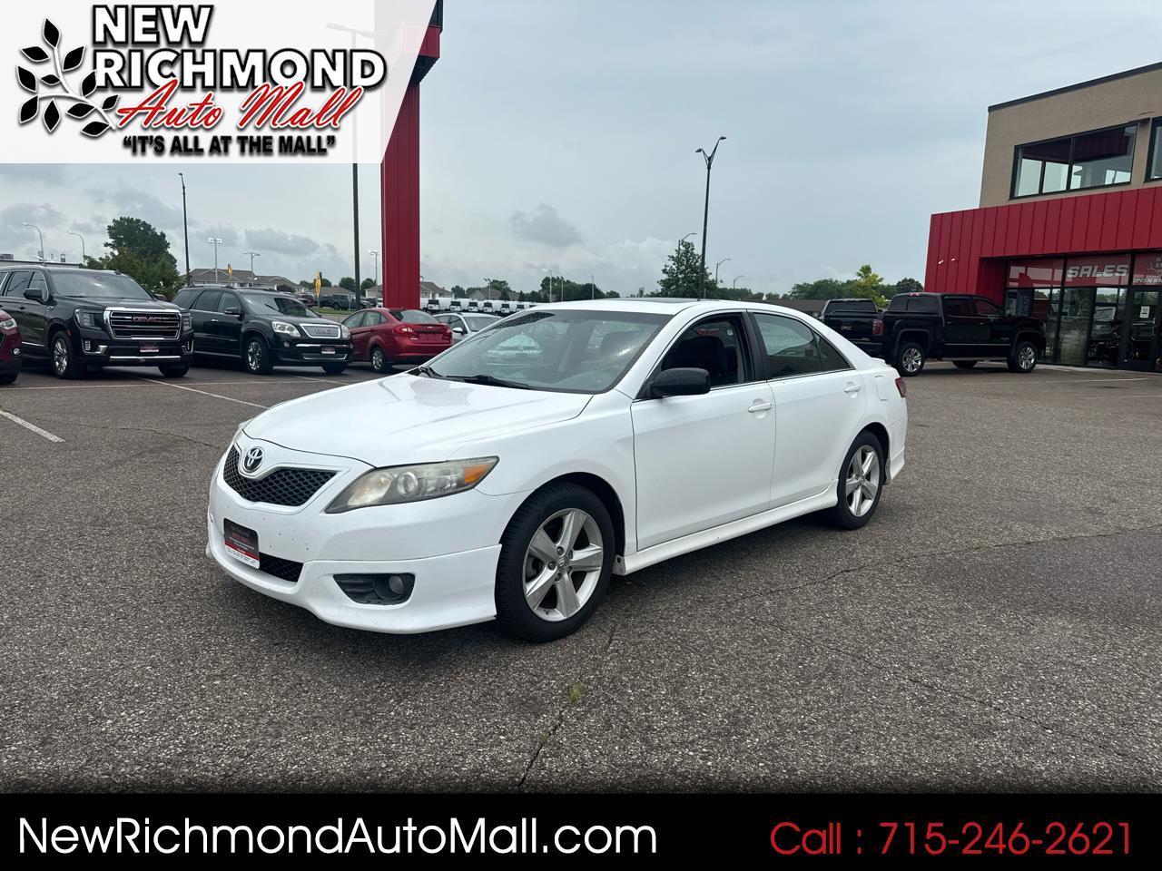 Toyota Camry Base 6-Spd AT 2011