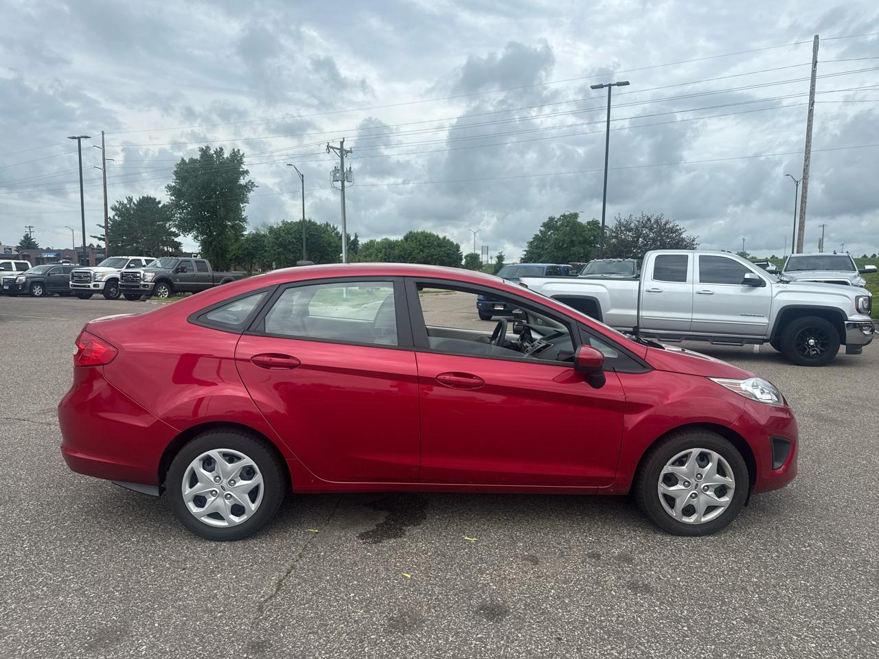 Ford Fiesta SE Sedan 2012