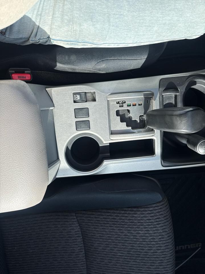 Toyota 4Runner SR5 4WD 2010