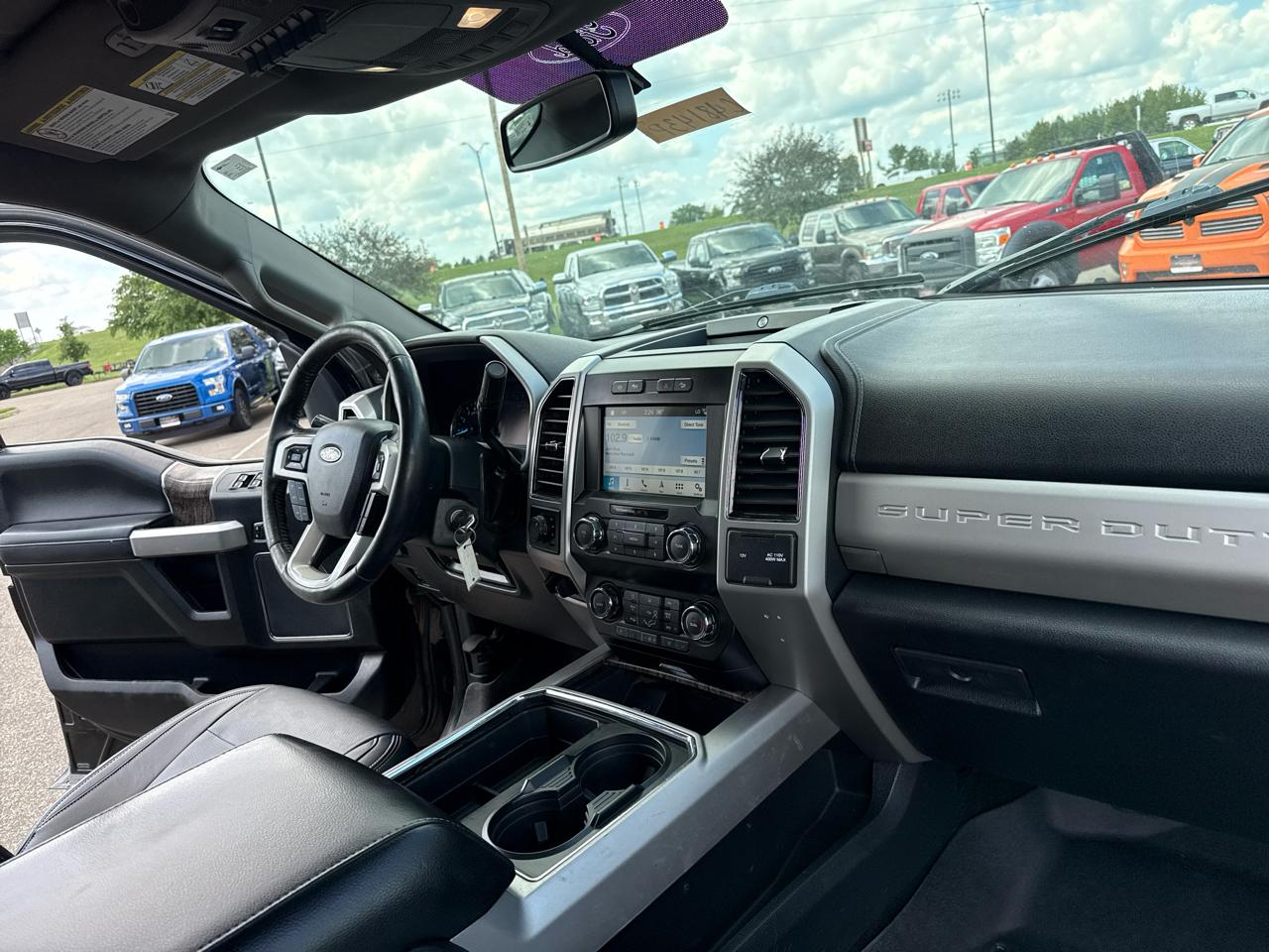 Ford F-250 SD Lariat Crew Cab 4WD 2019
