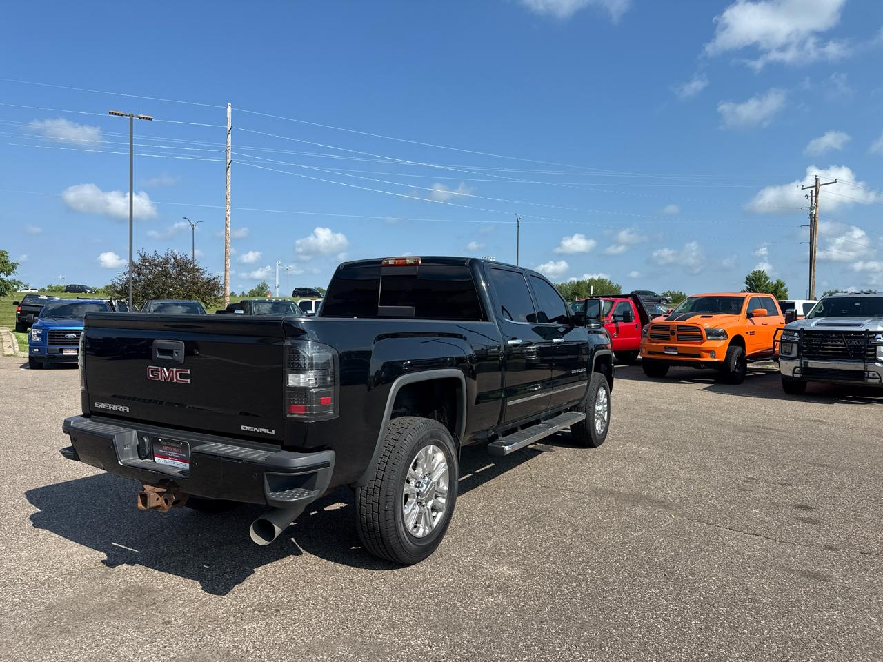 GMC Sierra 3500HD Denali Crew Cab 4WD 2017