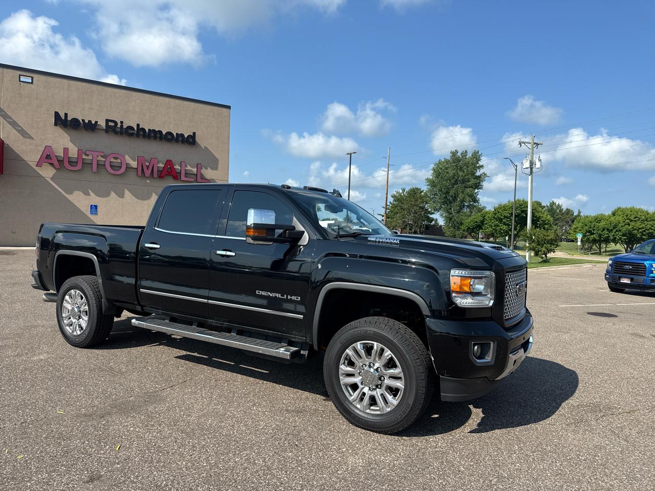 GMC Sierra 3500HD Denali Crew Cab 4WD 2017