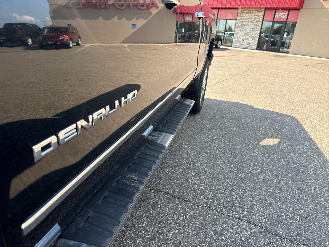 GMC Sierra 3500HD Denali Crew Cab 4WD 2017