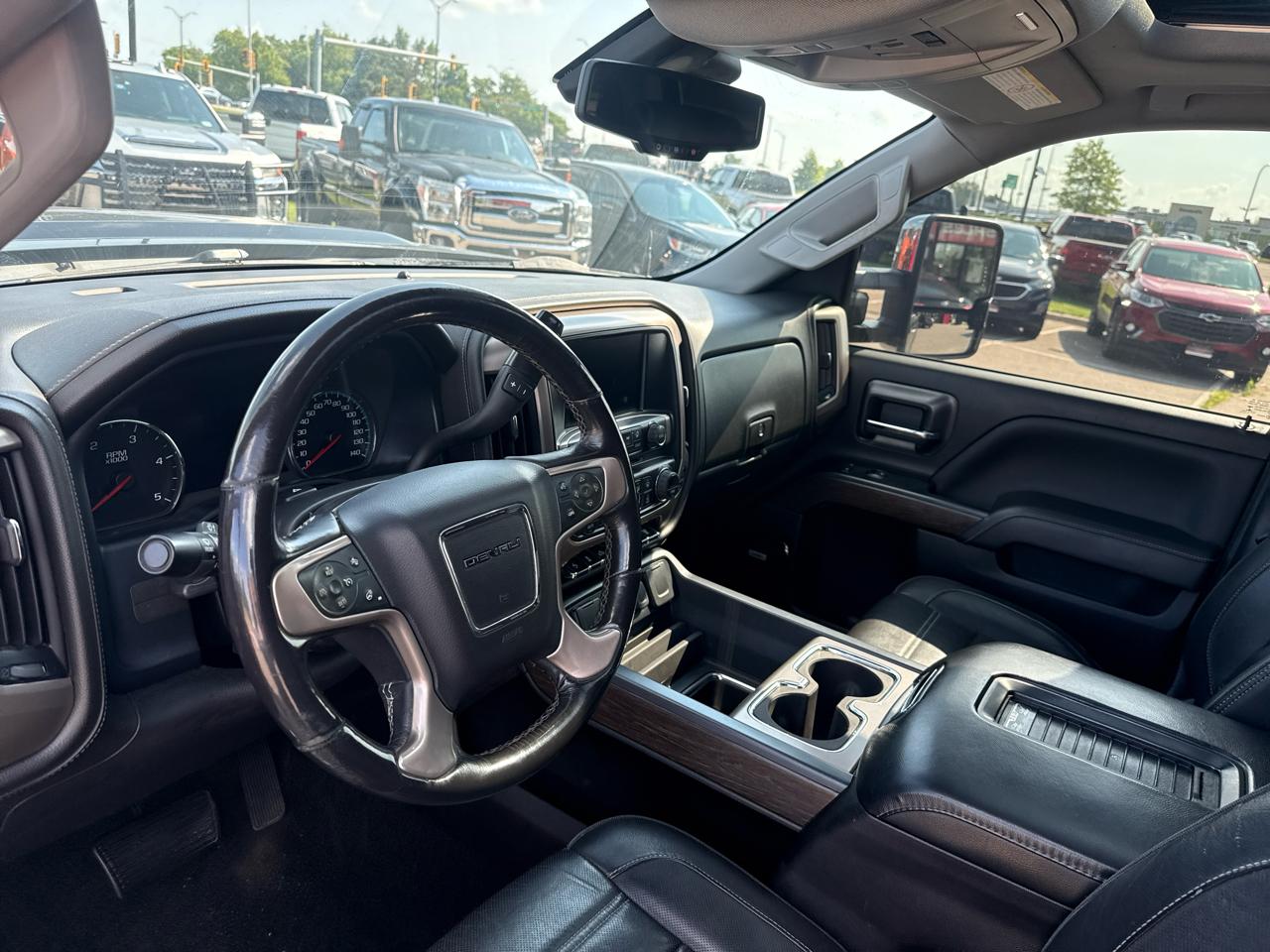 GMC Sierra 3500HD Denali Crew Cab 4WD 2017