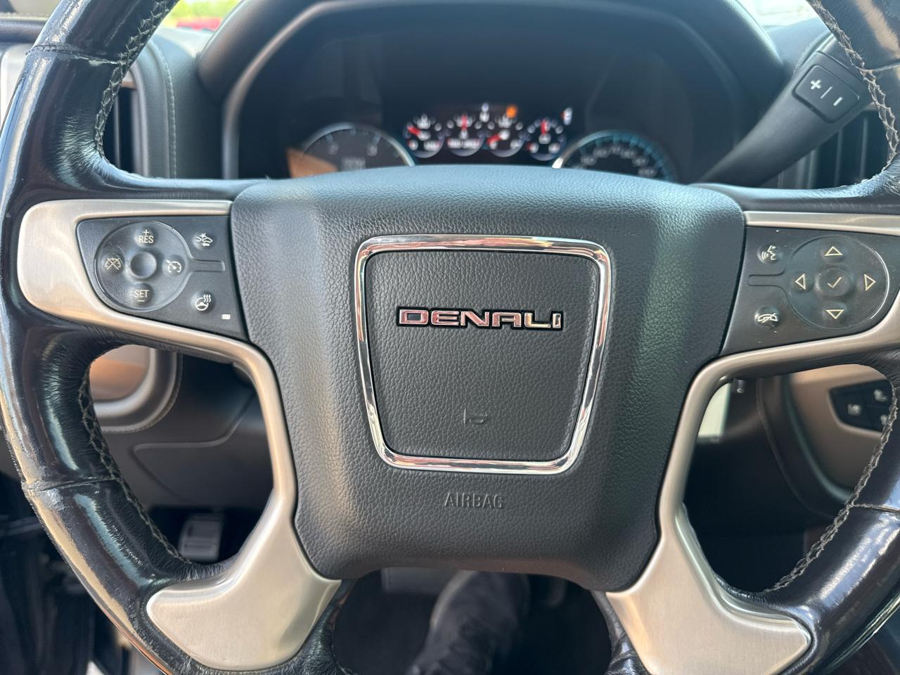 GMC Sierra 3500HD Denali Crew Cab 4WD 2017
