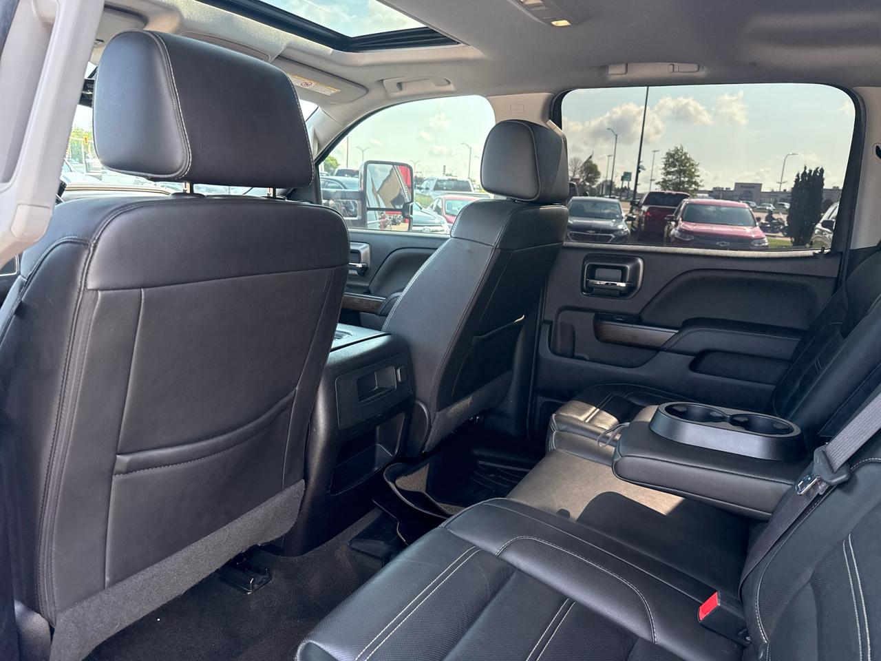 GMC Sierra 3500HD Denali Crew Cab 4WD 2017