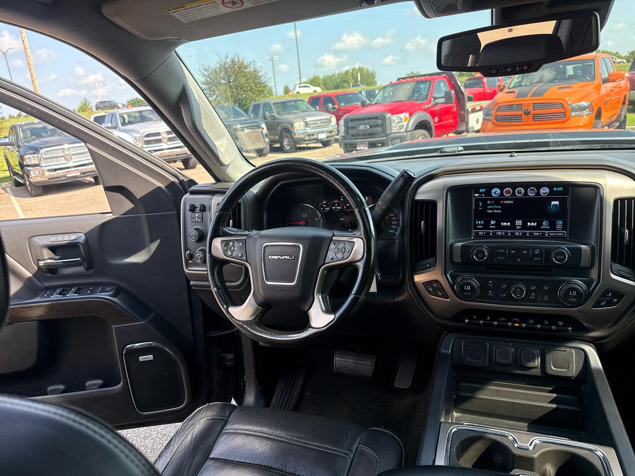 GMC Sierra 3500HD Denali Crew Cab 4WD 2017