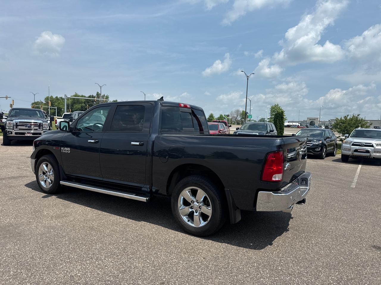 RAM 1500 SLT Crew Cab SWB 4WD 2018