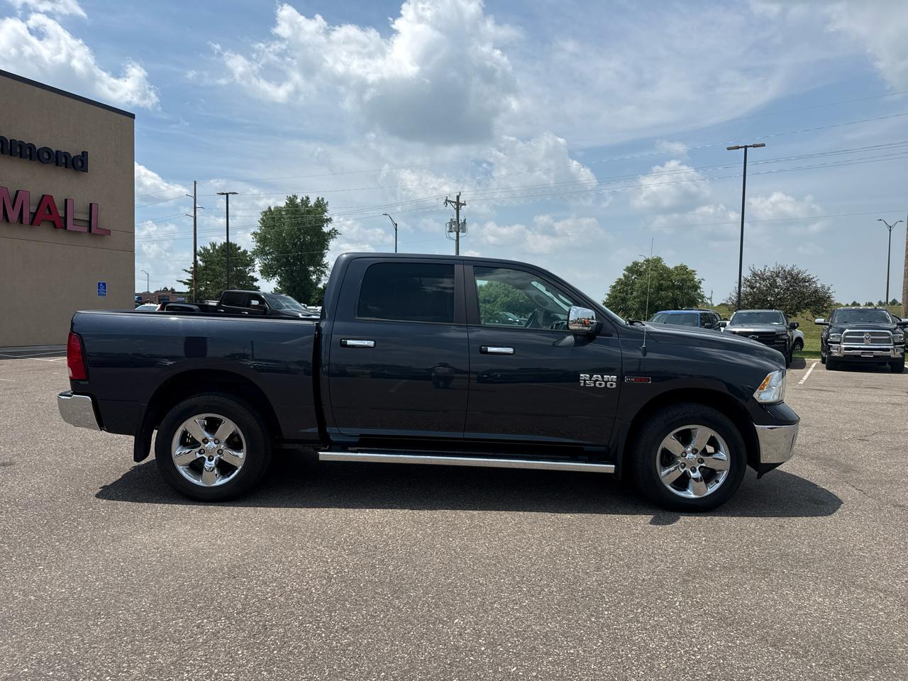 RAM 1500 SLT Crew Cab SWB 4WD 2018