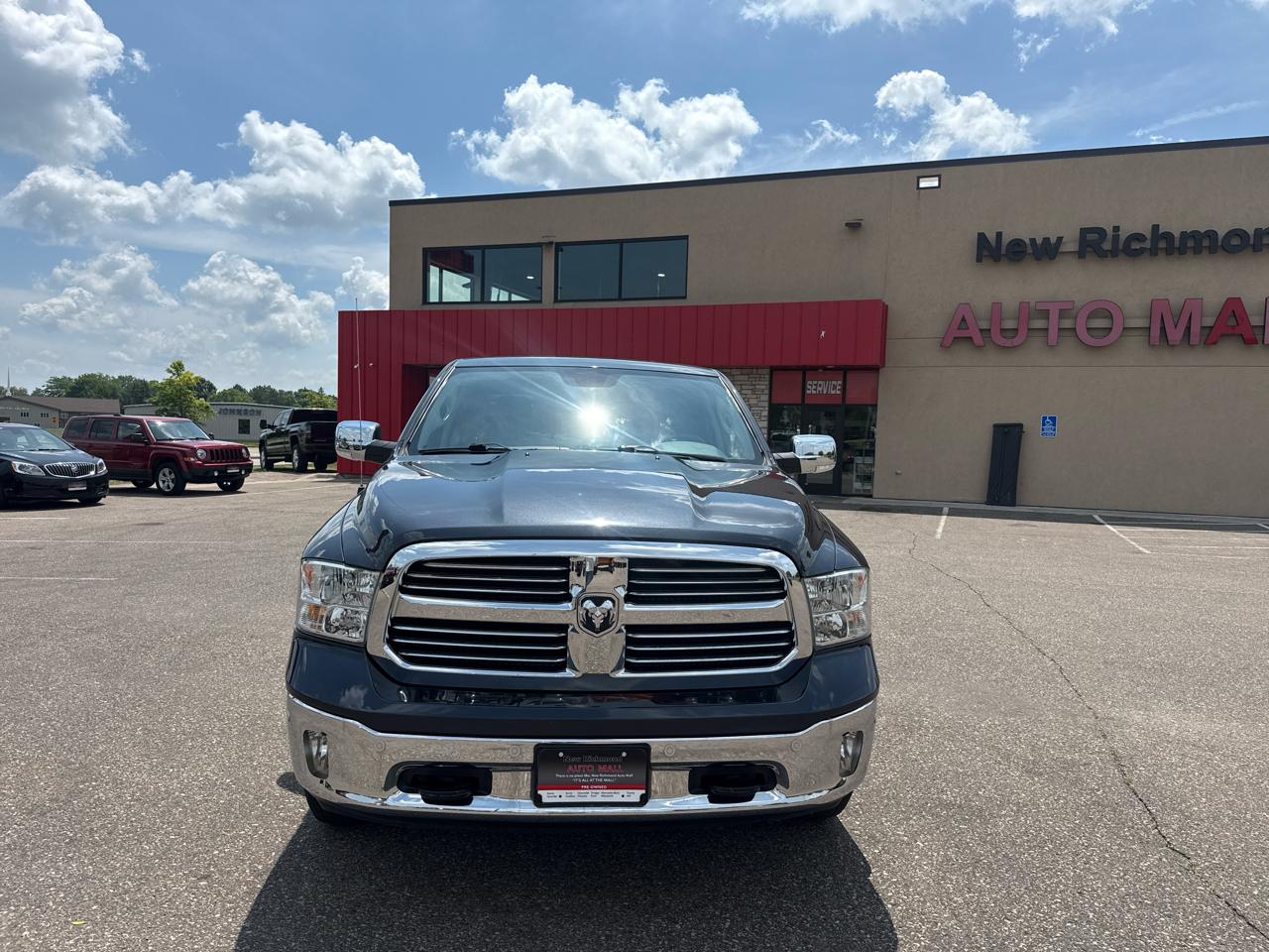 RAM 1500 SLT Crew Cab SWB 4WD 2018