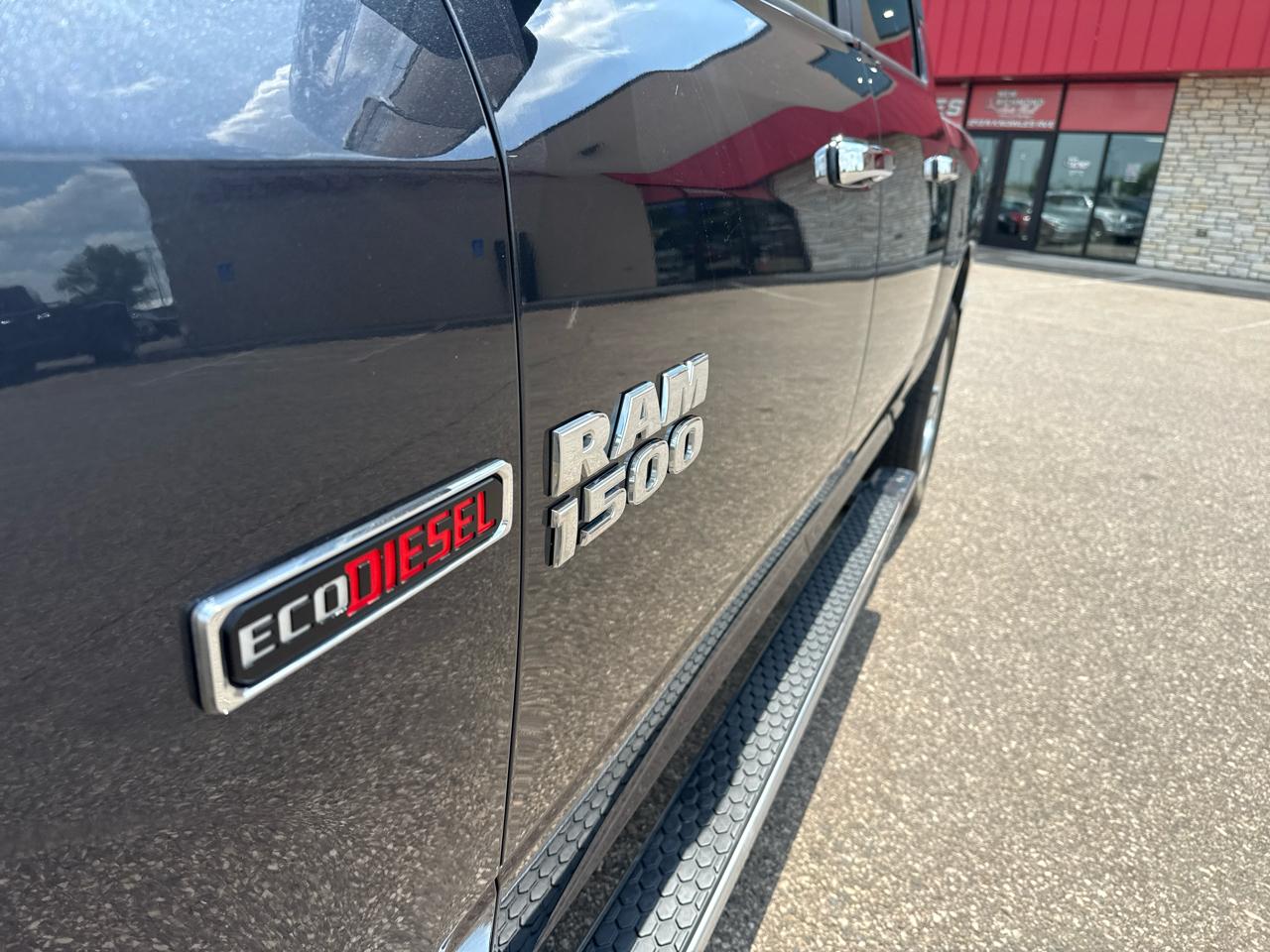 RAM 1500 SLT Crew Cab SWB 4WD 2018