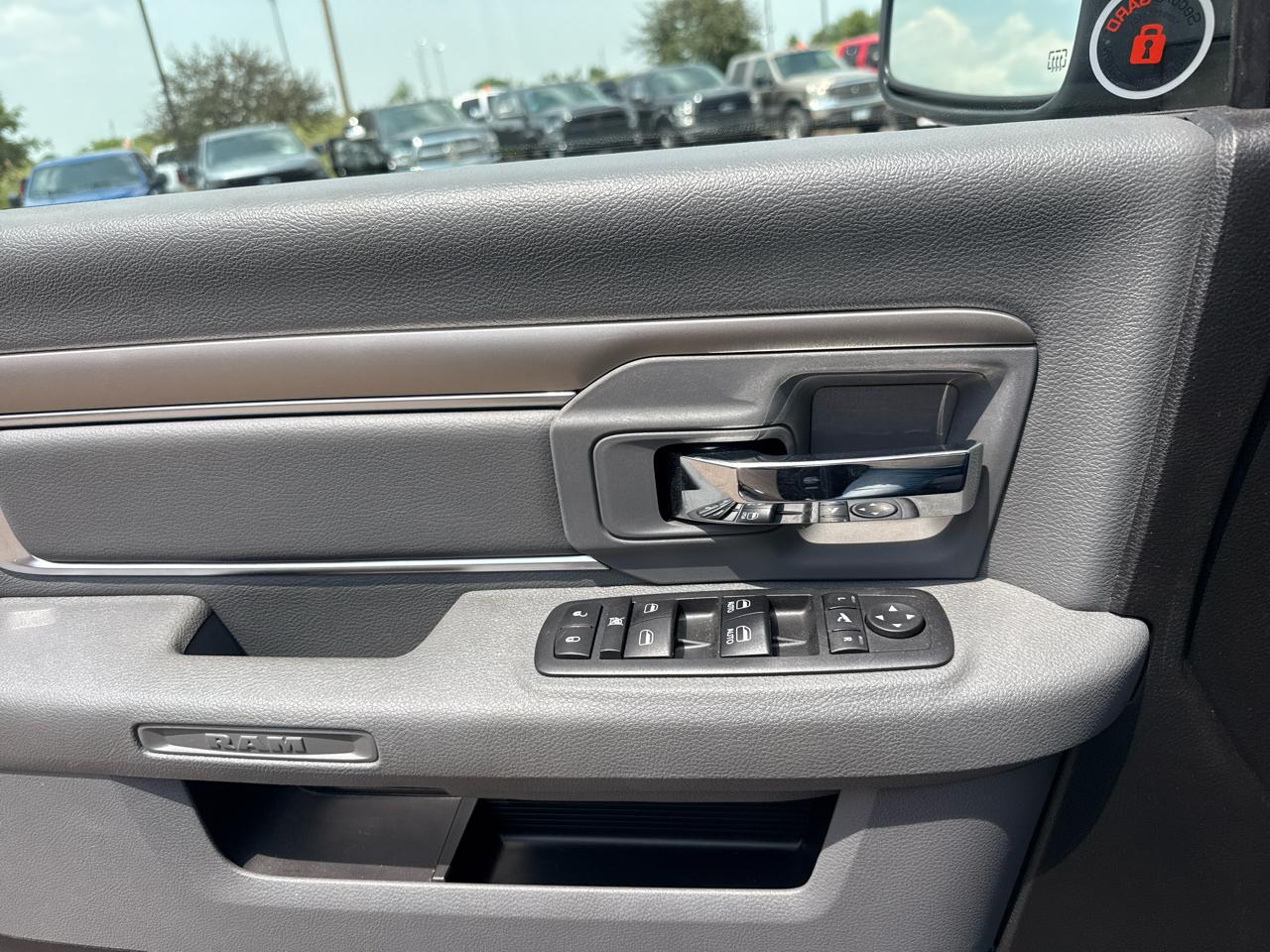 RAM 1500 SLT Crew Cab SWB 4WD 2018
