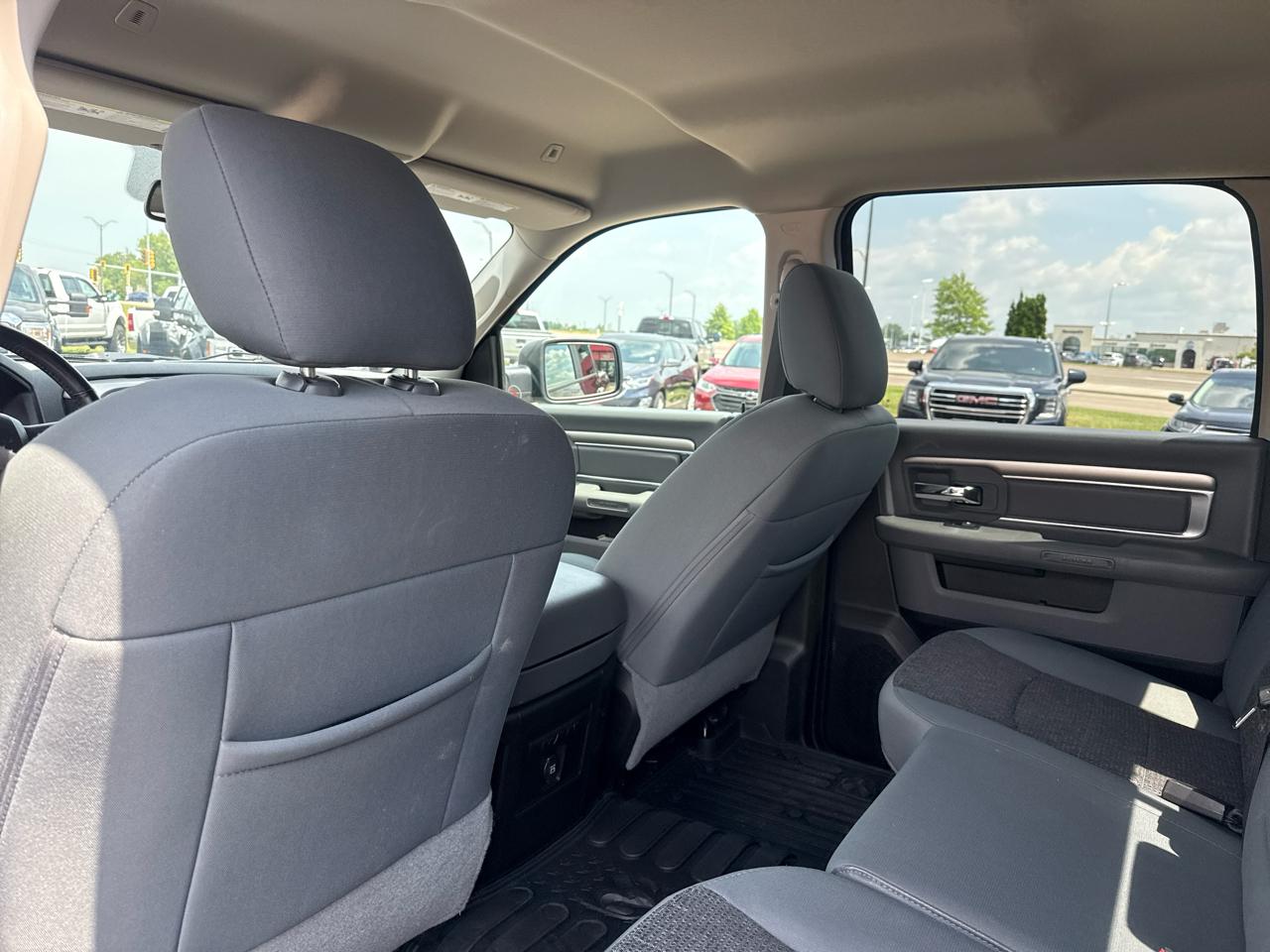RAM 1500 SLT Crew Cab SWB 4WD 2018
