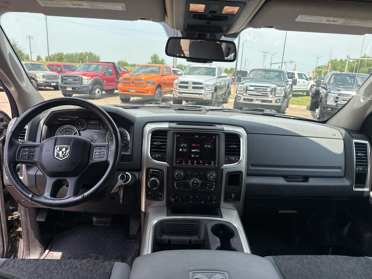 RAM 1500 SLT Crew Cab SWB 4WD 2018