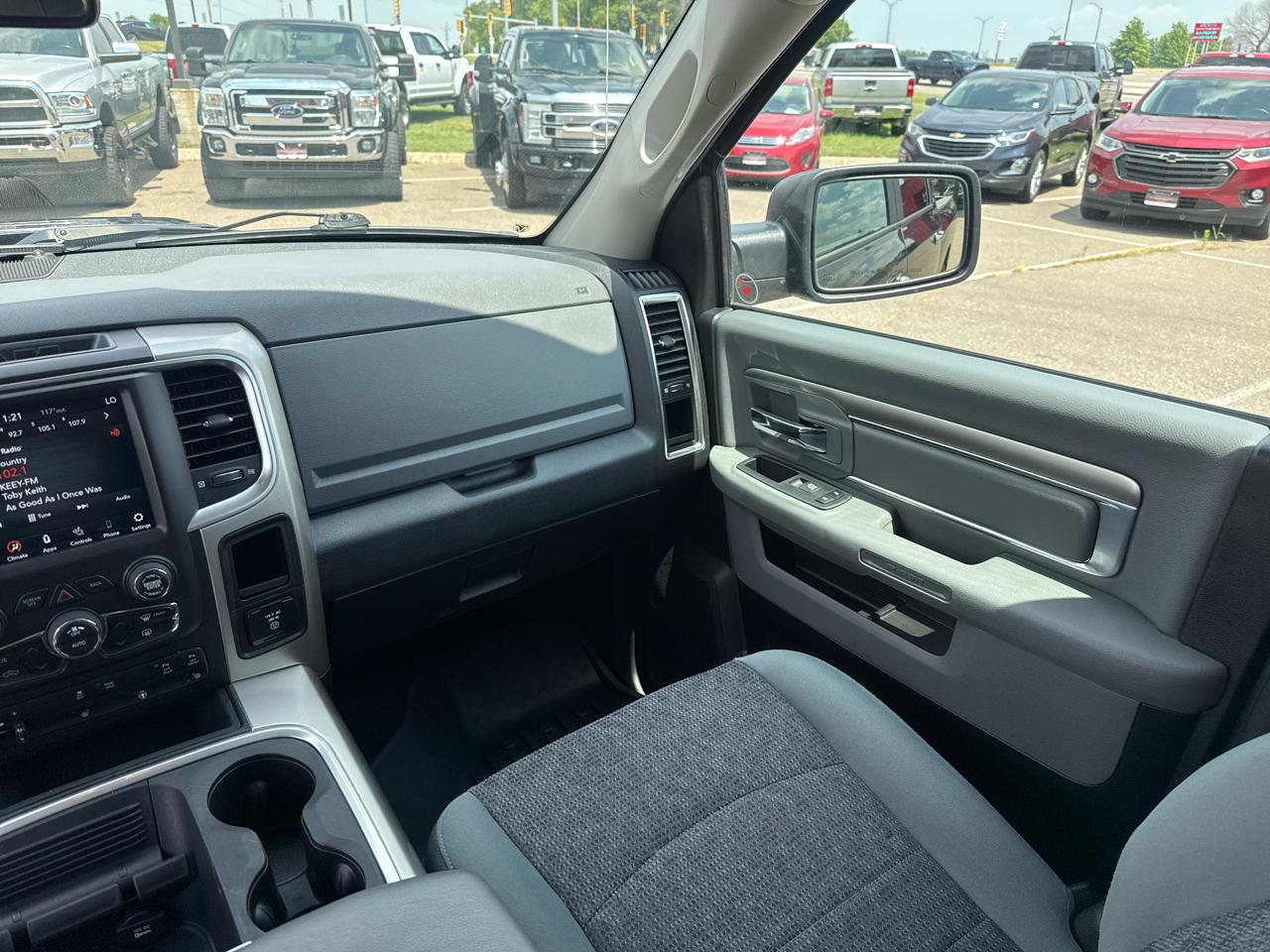 RAM 1500 SLT Crew Cab SWB 4WD 2018