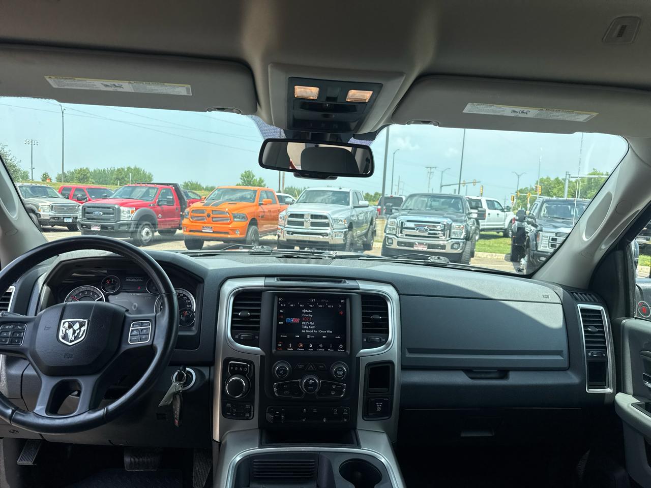 RAM 1500 SLT Crew Cab SWB 4WD 2018