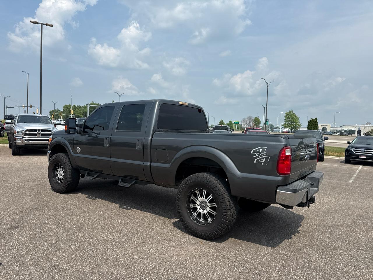 Ford F-250 SD XLT Crew Cab 4WD 2016