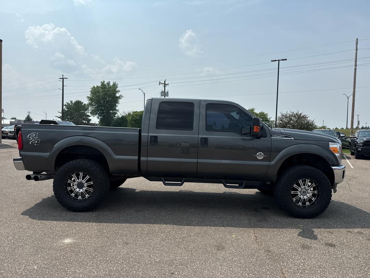 Ford F-250 SD XLT Crew Cab 4WD 2016