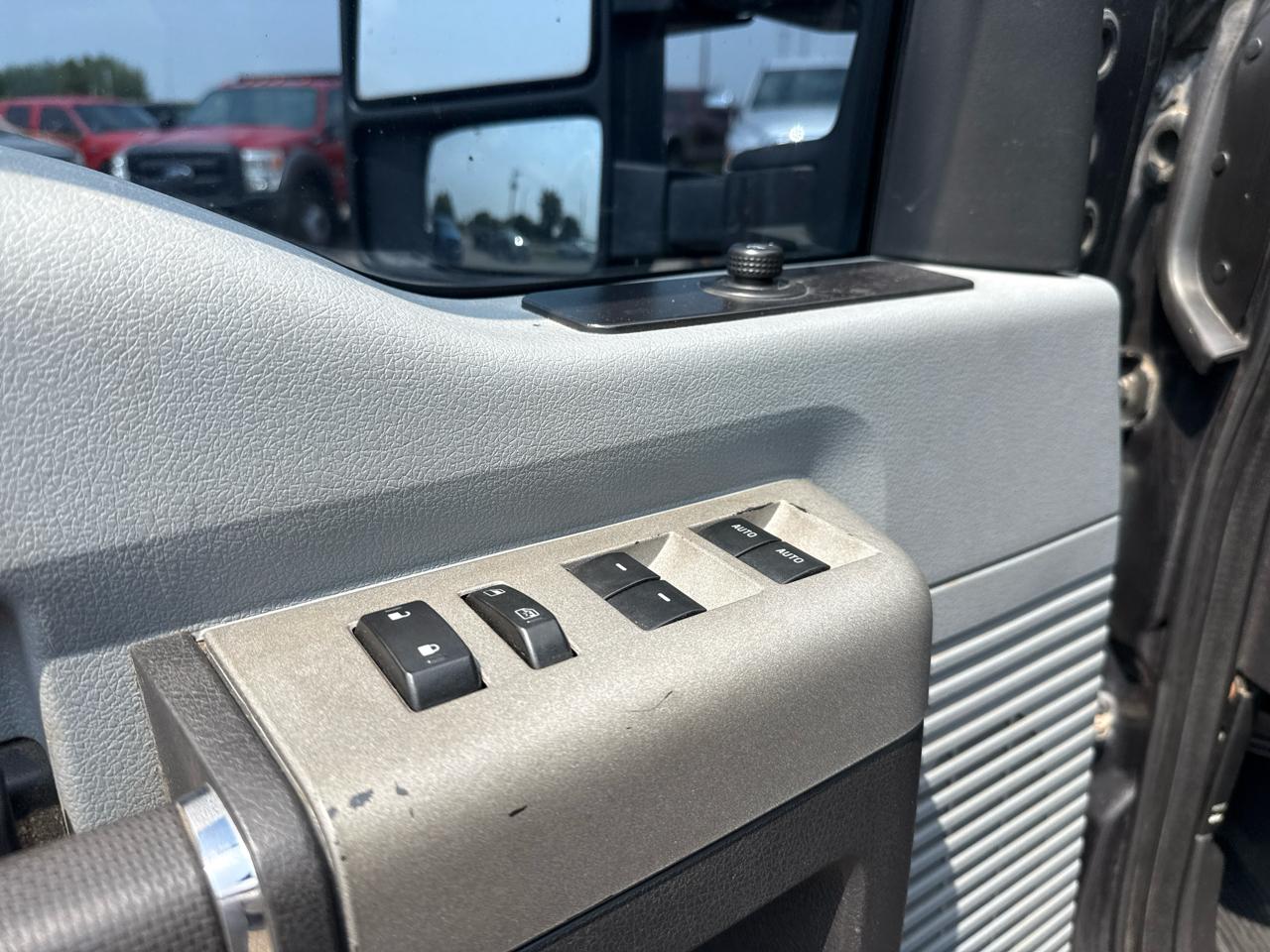 Ford F-250 SD XLT Crew Cab 4WD 2016