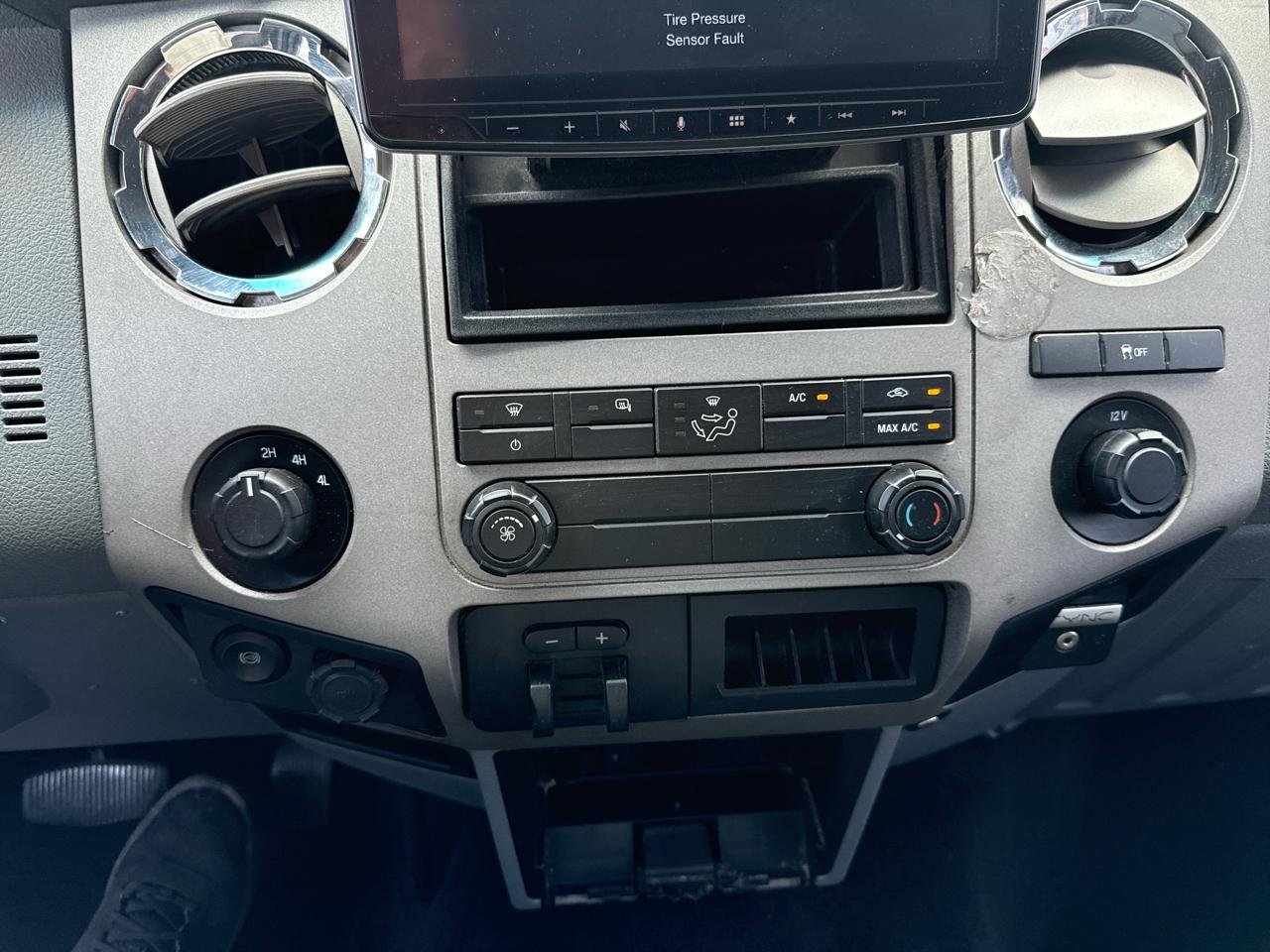 Ford F-250 SD XLT Crew Cab 4WD 2016