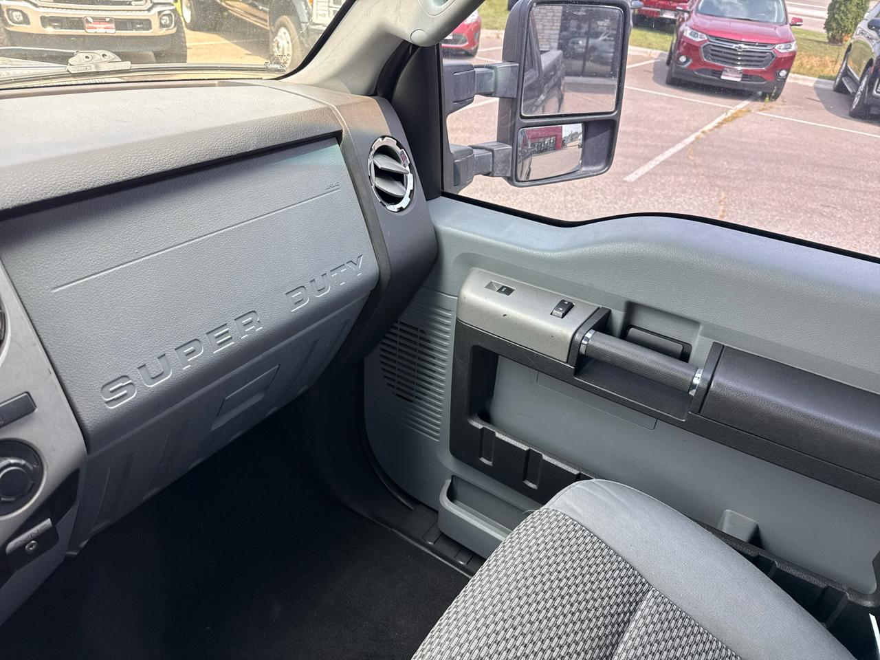 Ford F-250 SD XLT Crew Cab 4WD 2016