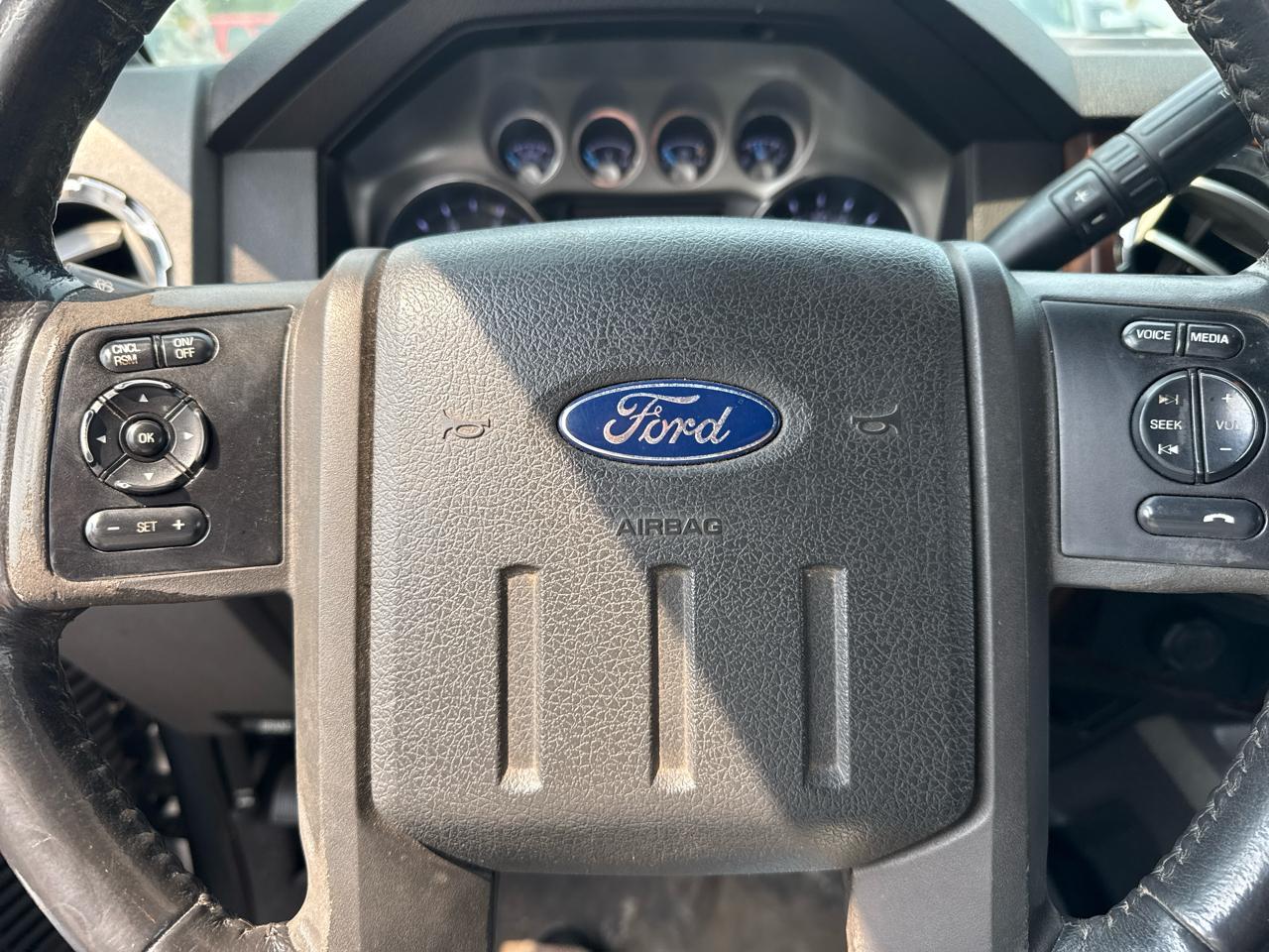 Ford F-250 SD Lariat Crew Cab 4WD 2011