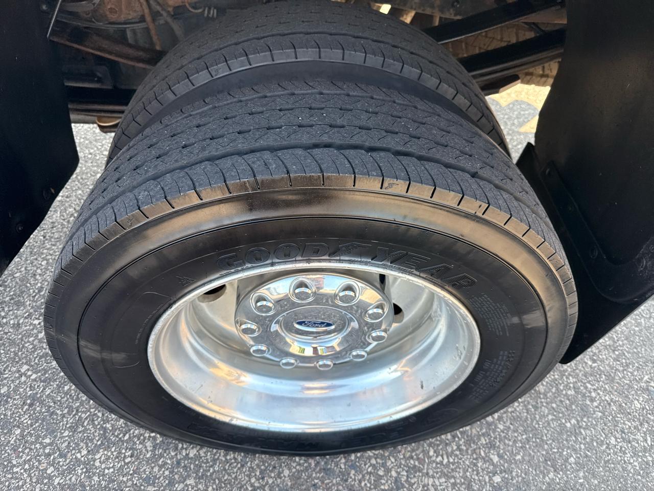 Ford F-450 SD Platinum Crew Cab DRW 4WD 2015