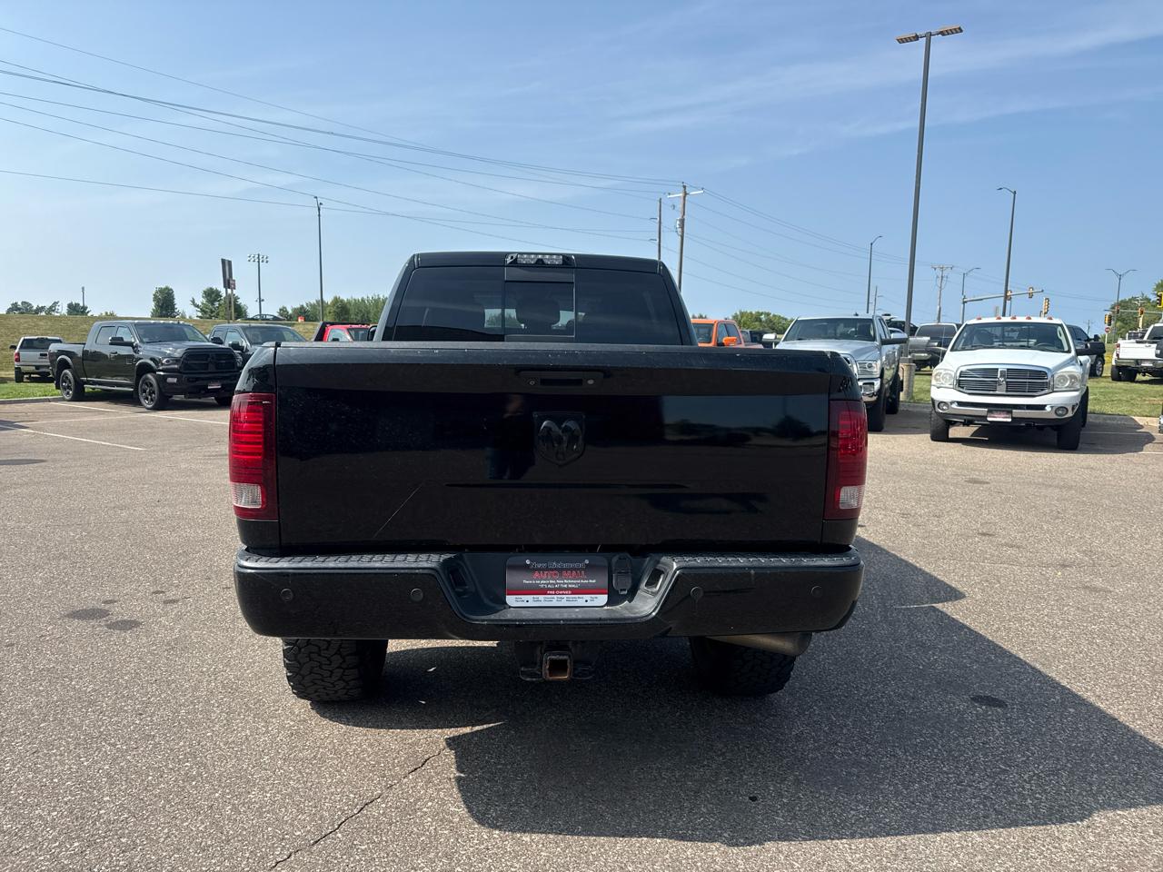 RAM 3500 SLT Mega Cab 4WD 2015