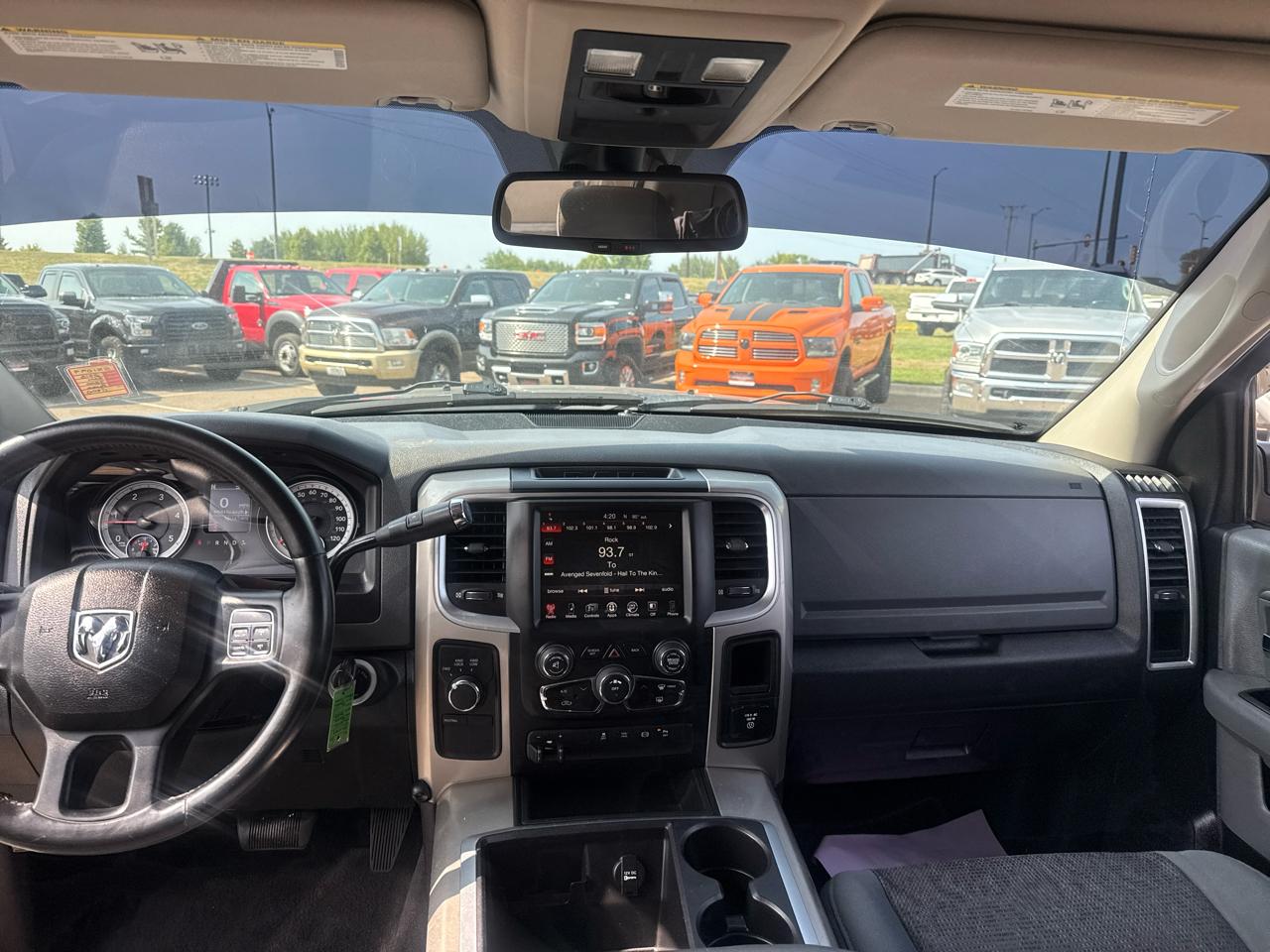 RAM 3500 SLT Mega Cab 4WD 2015