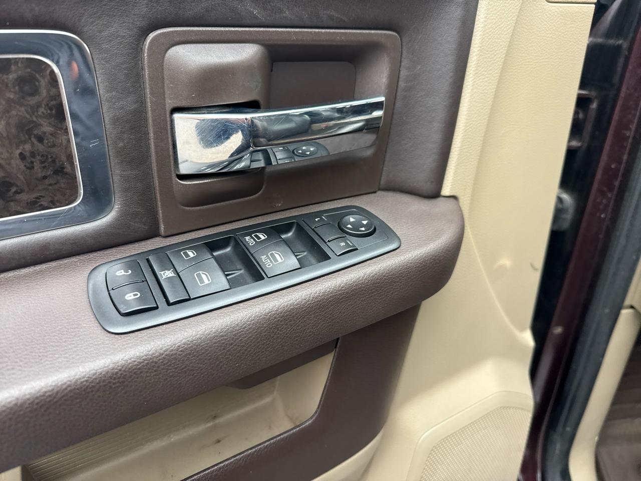 RAM 3500 Laramie Longhorn Edition Mega Cab 4WD 2012