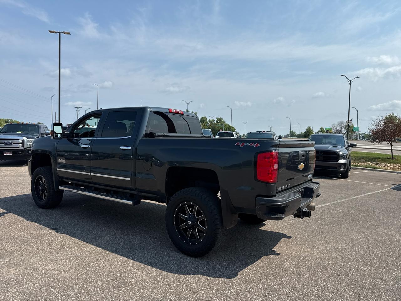 Chevrolet Silverado 2500HD High Country Crew Cab Short Box 4WD 2017