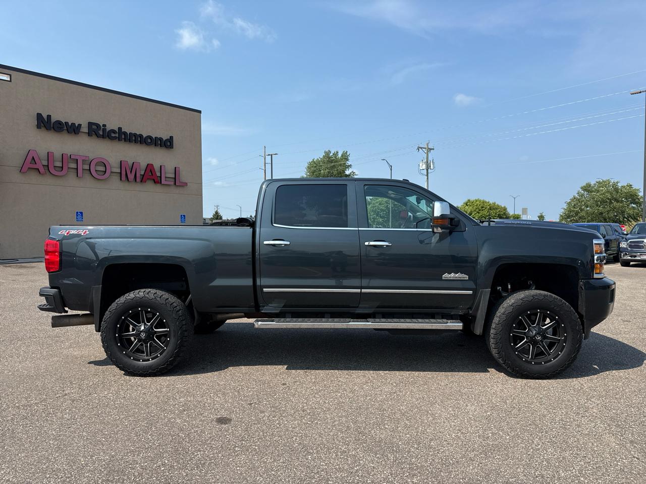 Chevrolet Silverado 2500HD High Country Crew Cab Short Box 4WD 2017