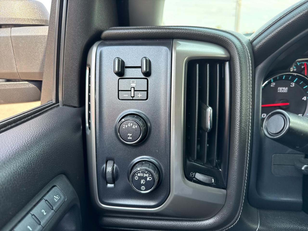 Chevrolet Silverado 2500HD High Country Crew Cab Short Box 4WD 2017