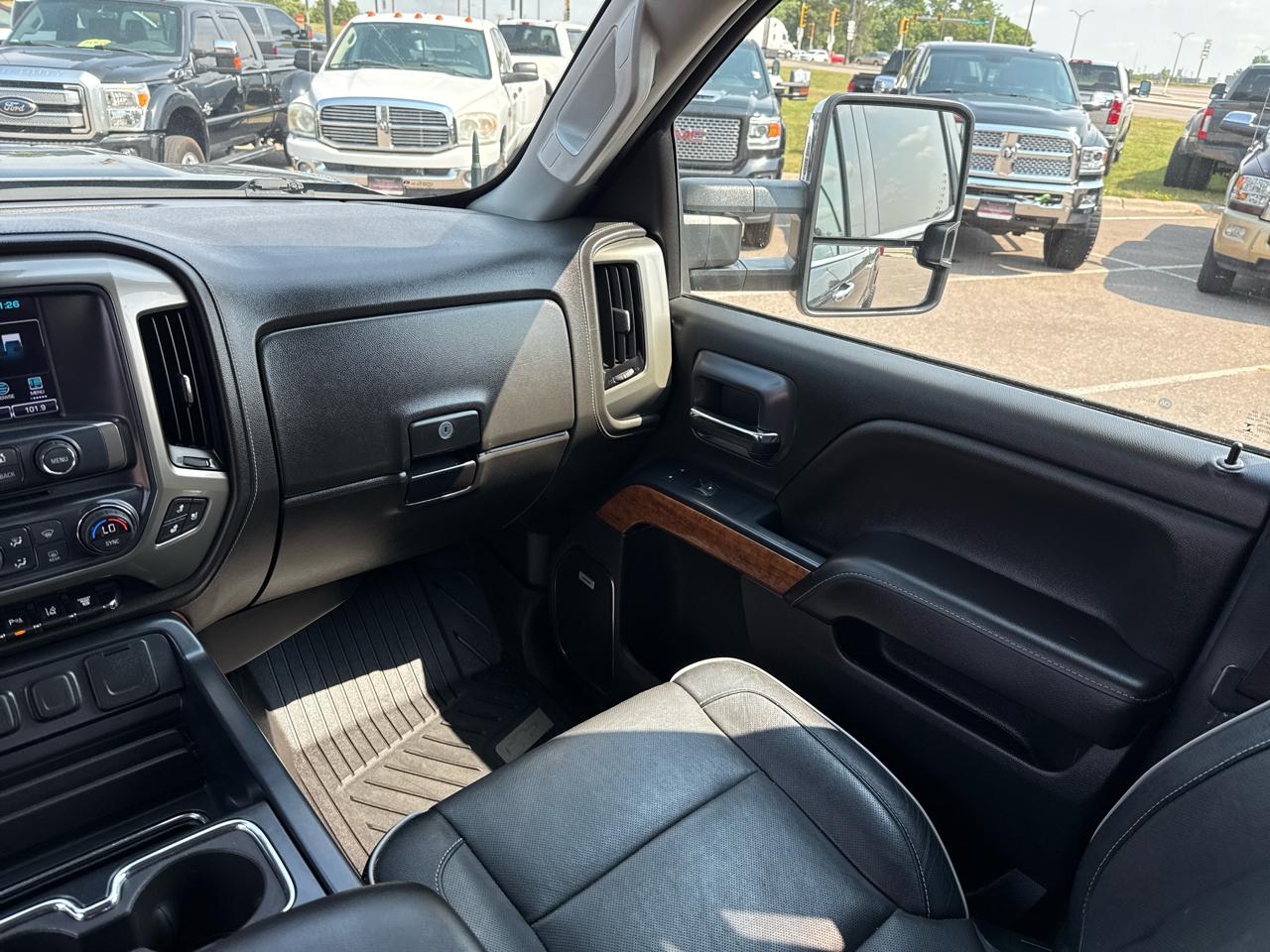 Chevrolet Silverado 2500HD High Country Crew Cab Short Box 4WD 2017