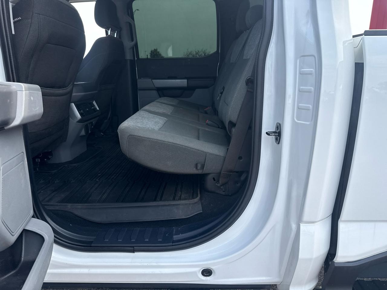 Ford F-450 SD XLT Crew Cab 4WD DRW 2023