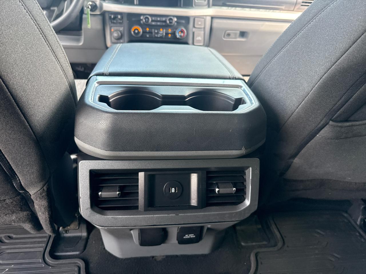 Ford F-450 SD XLT Crew Cab 4WD DRW 2023