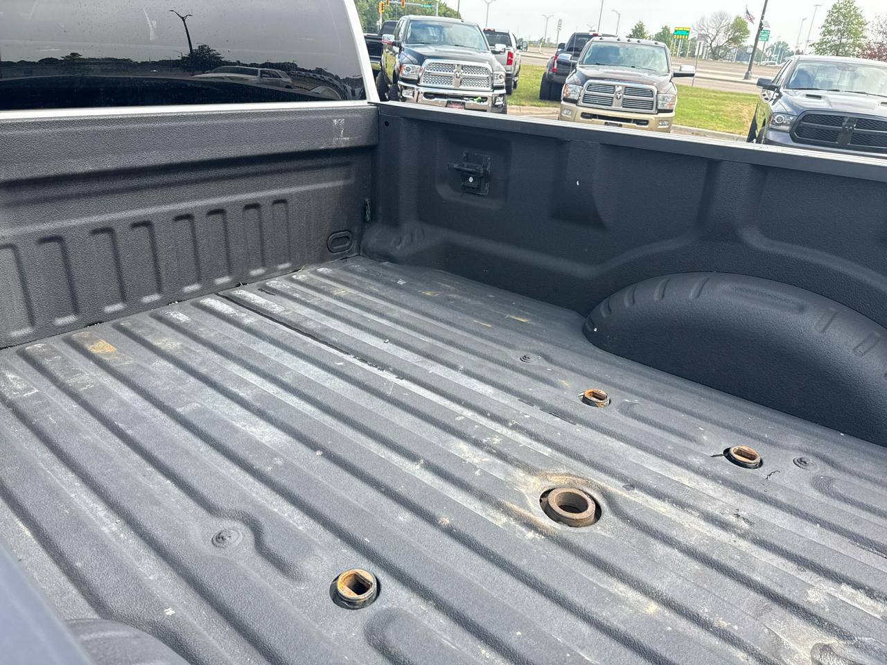 Ford F-450 SD XLT Crew Cab 4WD DRW 2023