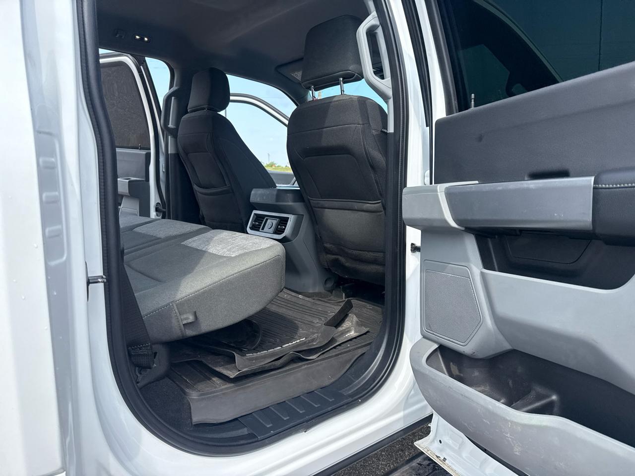 Ford F-450 SD XLT Crew Cab 4WD DRW 2023