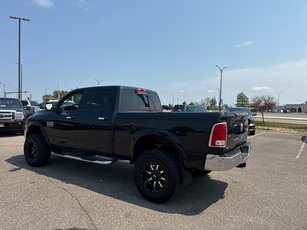 RAM 2500 Laramie Crew Cab SWB 4WD 2016