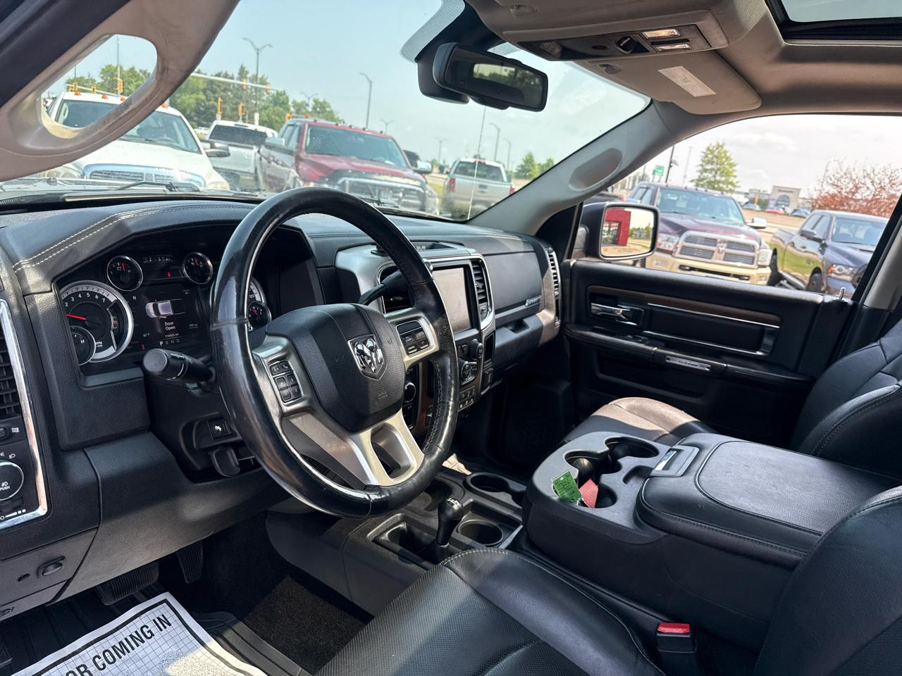 RAM 2500 Laramie Crew Cab SWB 4WD 2016
