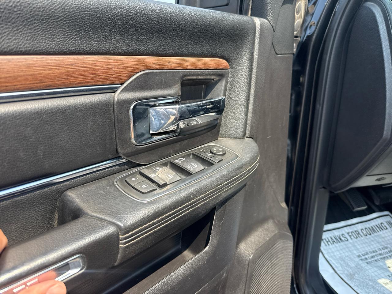 RAM 2500 Laramie Crew Cab SWB 4WD 2016