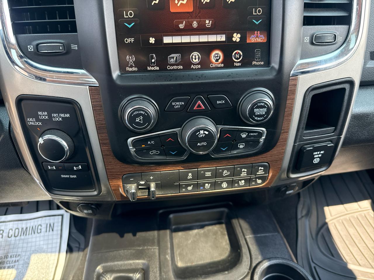 RAM 2500 Laramie Crew Cab SWB 4WD 2016