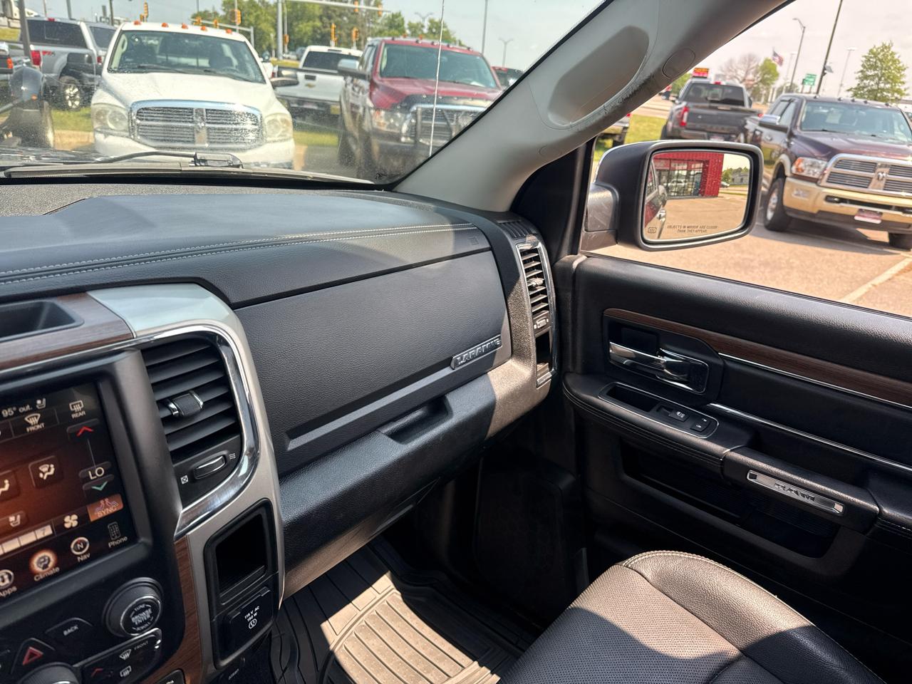 RAM 2500 Laramie Crew Cab SWB 4WD 2016