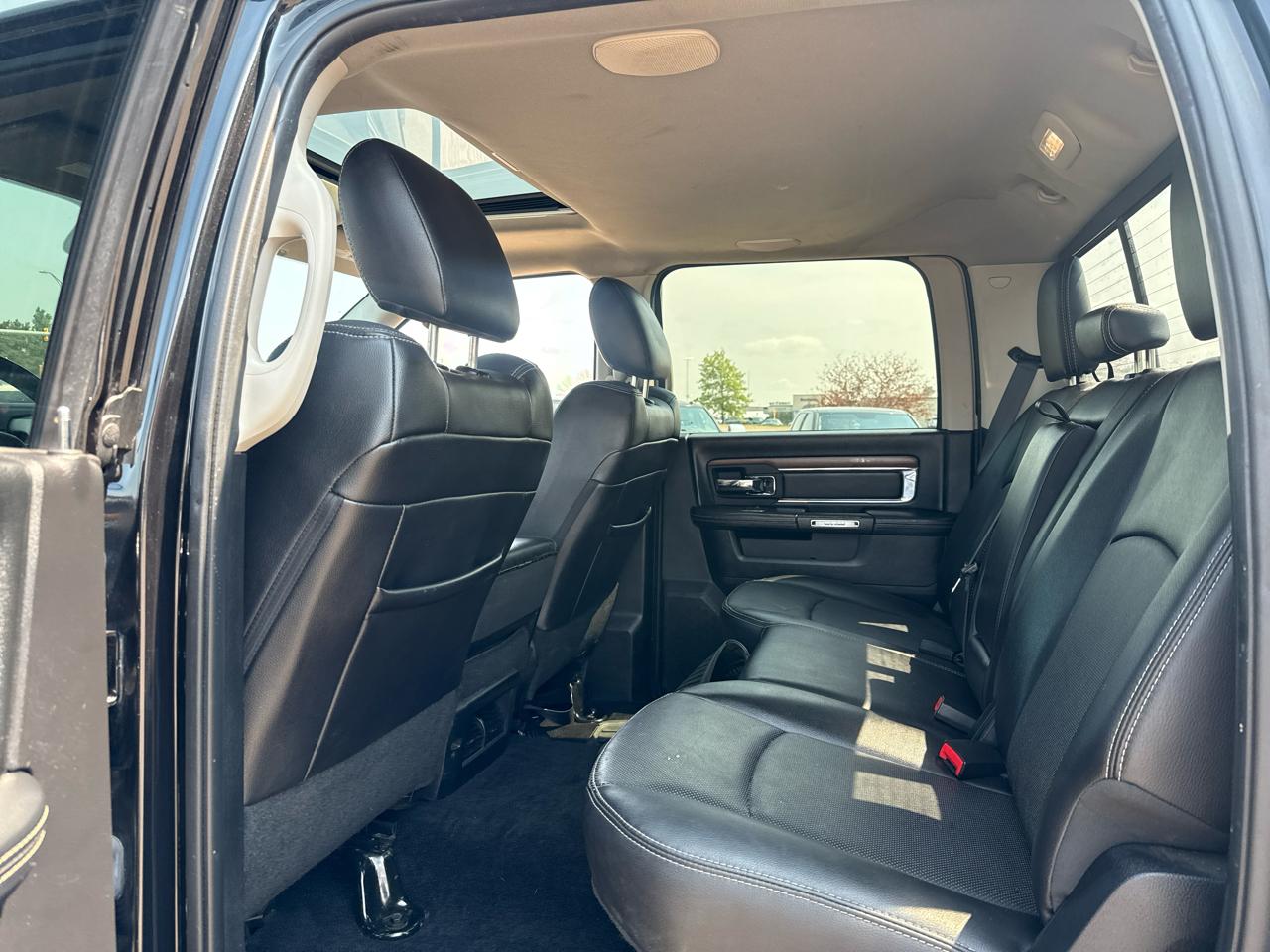 RAM 2500 Laramie Crew Cab SWB 4WD 2016