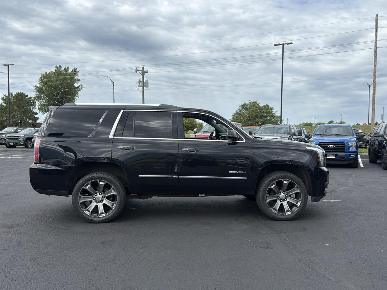 GMC Yukon Denali 4WD 2016