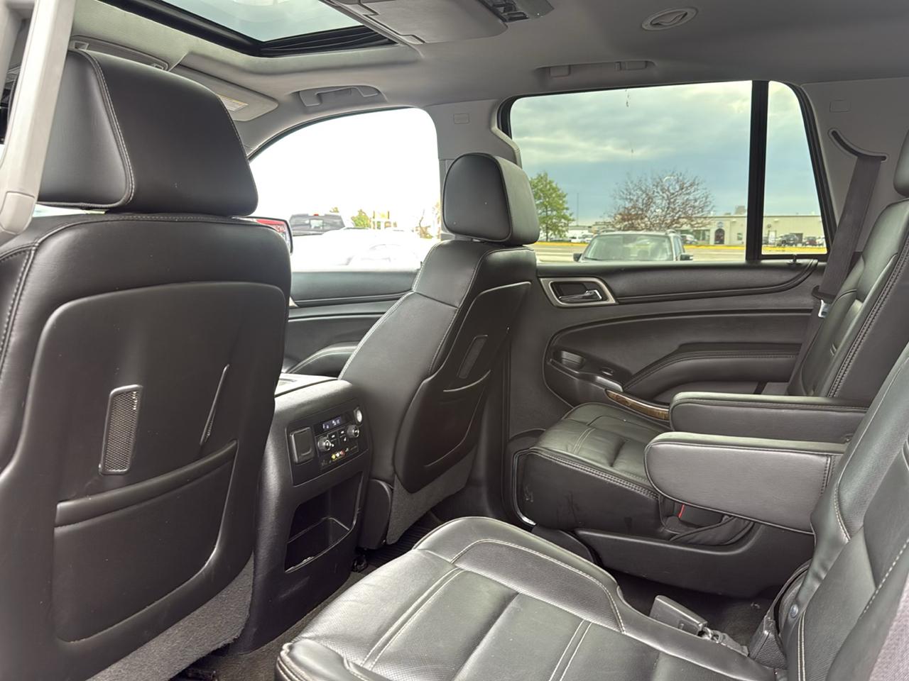 GMC Yukon Denali 4WD 2016