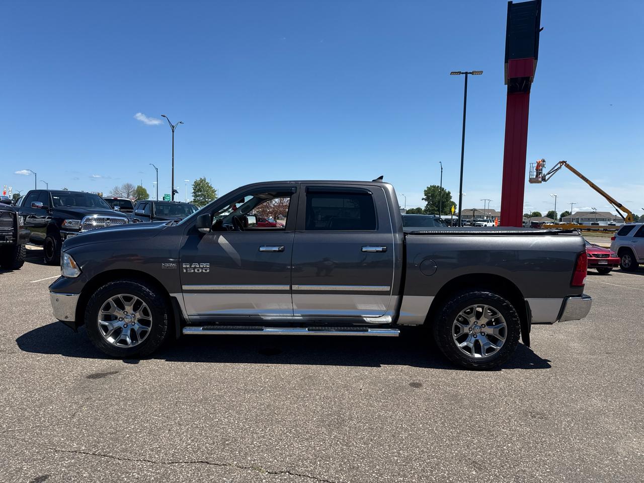 RAM 1500 SLT Crew Cab SWB 4WD 2014