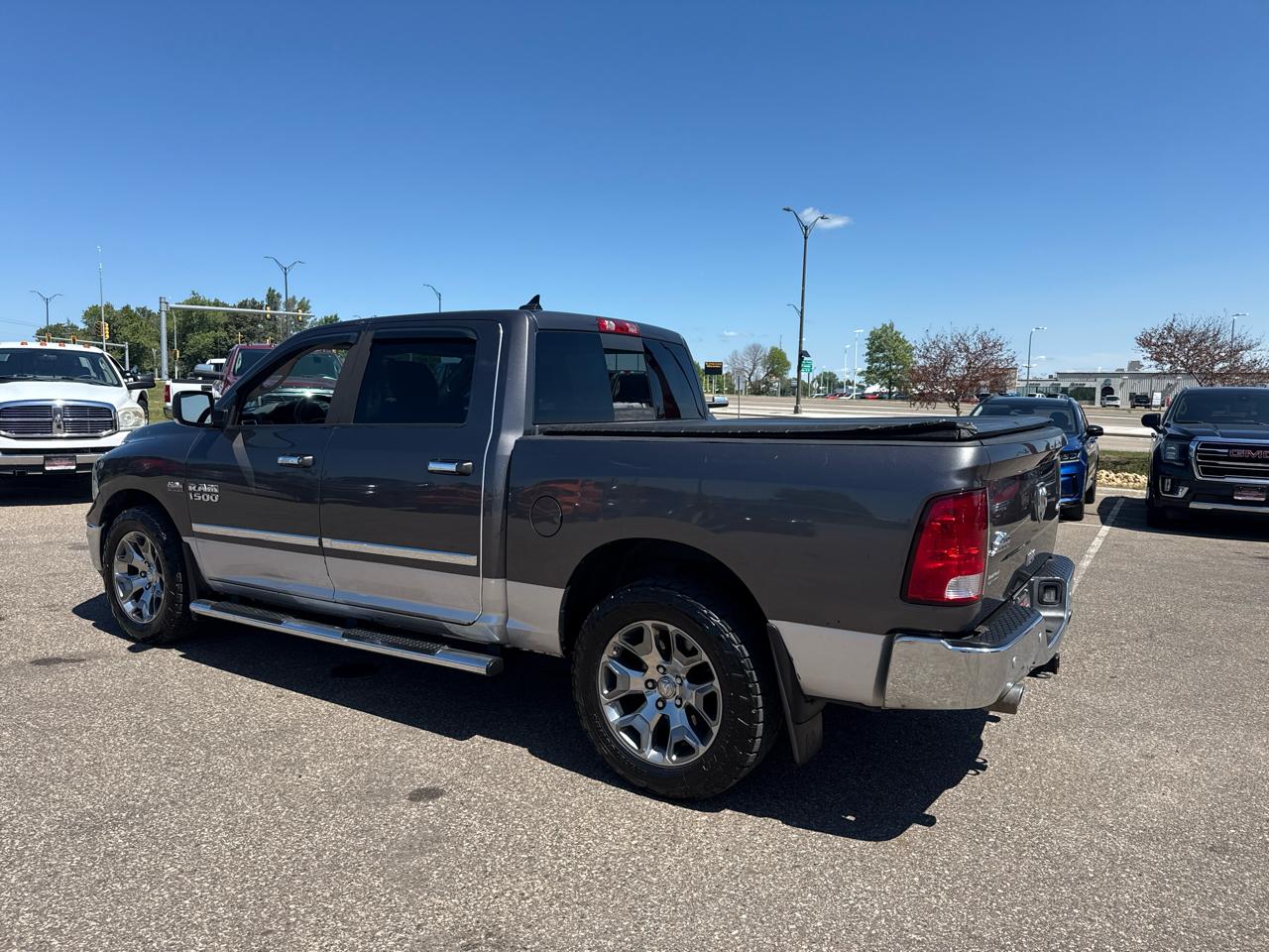 RAM 1500 SLT Crew Cab SWB 4WD 2014